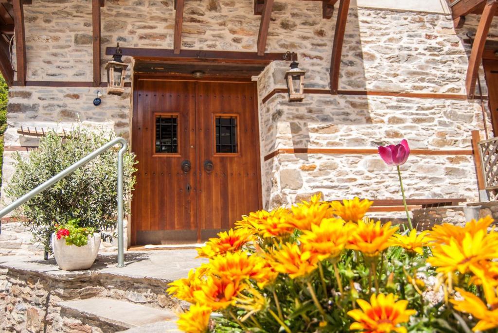 Viraggas Traditional Hotel Vrásztama Kültér fotó